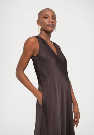 Длинное платье