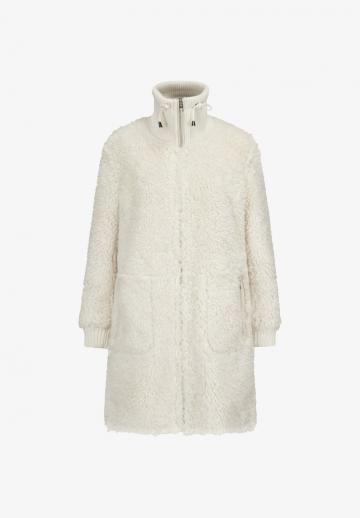 Короткое пальто