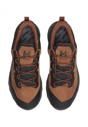 Походные кроссовки