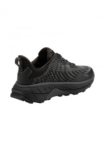 Походные кроссовки