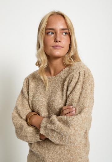 Пуловер с рукавом три четверти