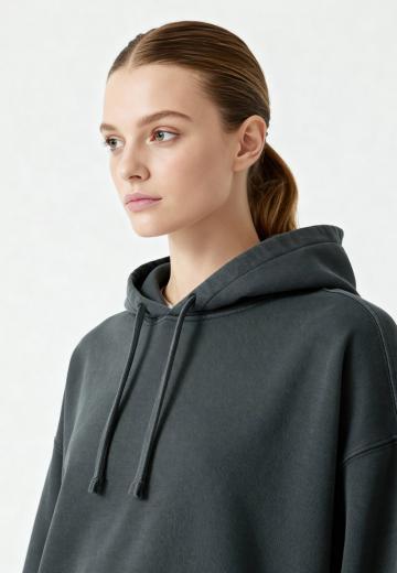 Пуловер с капюшоном