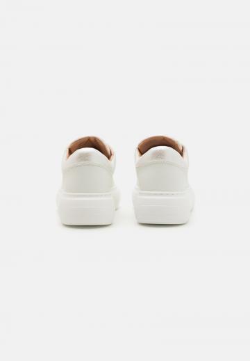 Гандбольные кроссовки