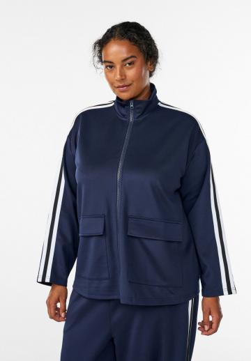 Спортивная куртка