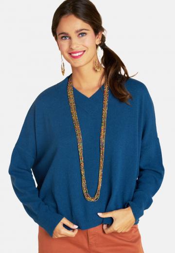 Пуловер с вырезом V
