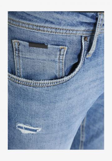 Узкие джинсы