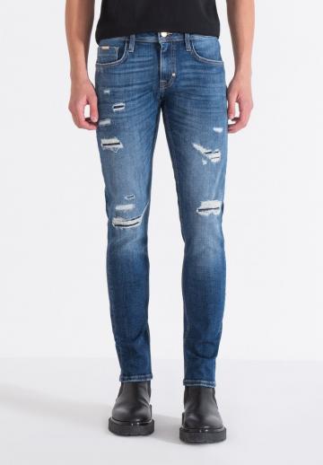 Узкие джинсы