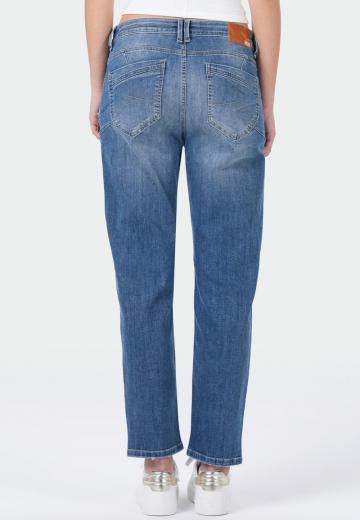 Прямые джинсы