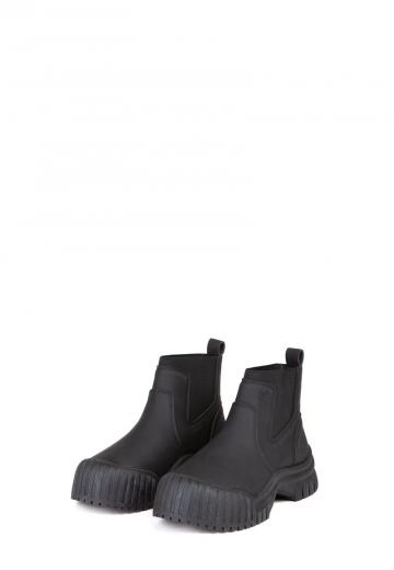 Резиновые сапоги