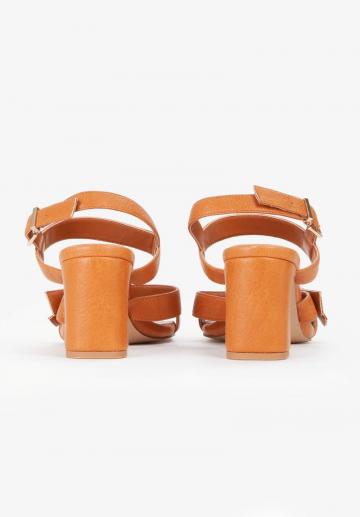 Гандбольные кроссовки