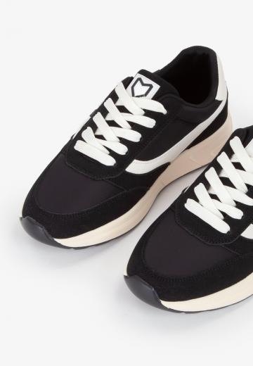 Гандбольные кроссовки