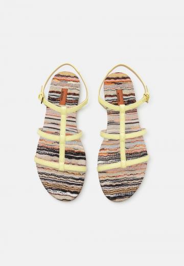 Гандбольные кроссовки