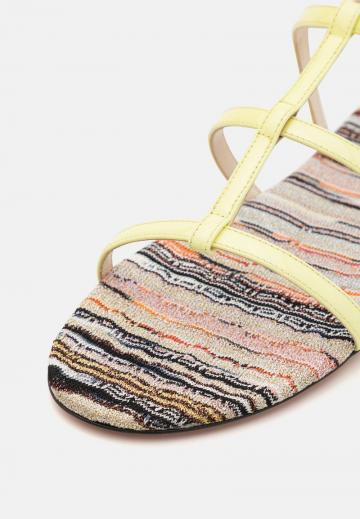 Гандбольные кроссовки