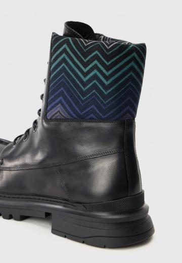 Ботинки на шнуровке