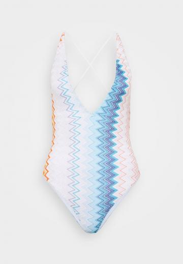 Слитный купальник