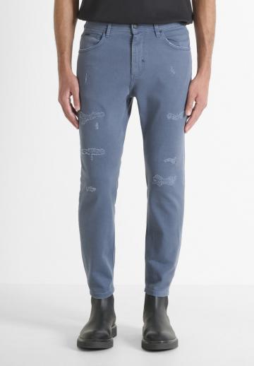 Узкие джинсы