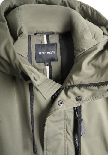 Зимняя куртка