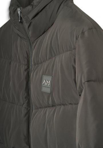 Зимняя куртка