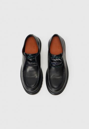 Ботинки на шнуровке