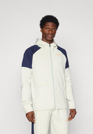 Спортивная кофта