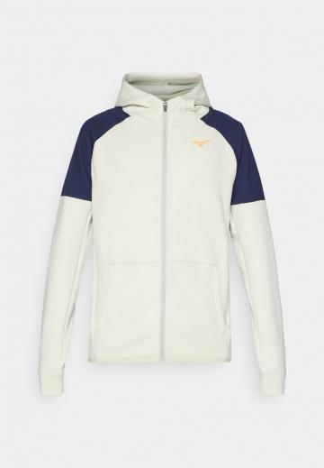 Спортивная кофта