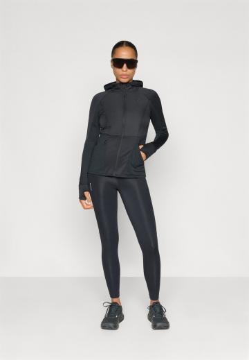 Спортивная куртка