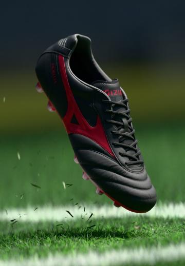 Футбольные бутсы