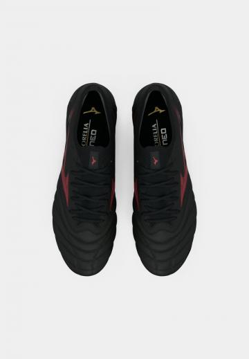 Футбольные бутсы