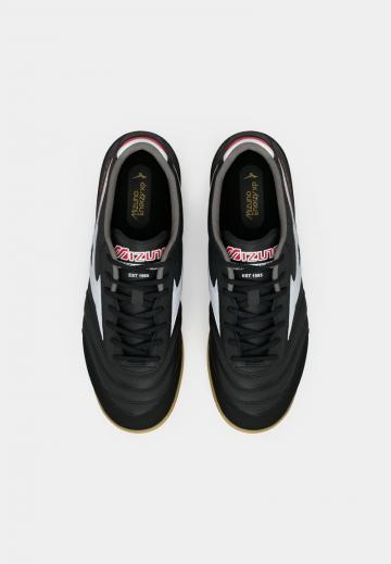 Футбольные бутсы