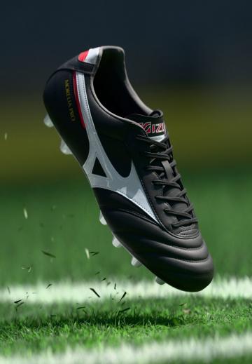 Футбольные бутсы