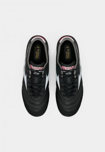 Футбольные бутсы