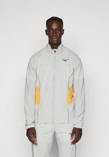 Спортивная куртка