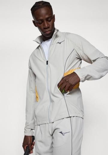 Спортивная куртка