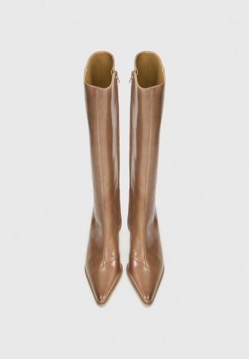 Высокие сапоги