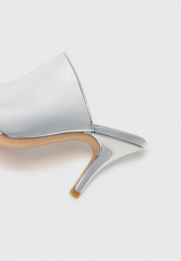 Гандбольные кроссовки