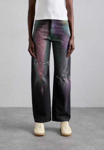 Джинсы бойфренда