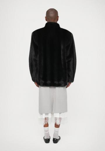 Короткое пальто