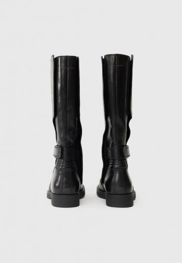 Зимние ботинки