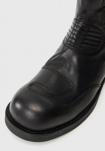 Зимние ботинки