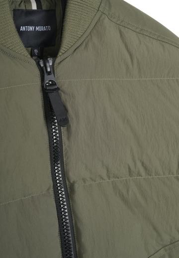 Зимняя куртка