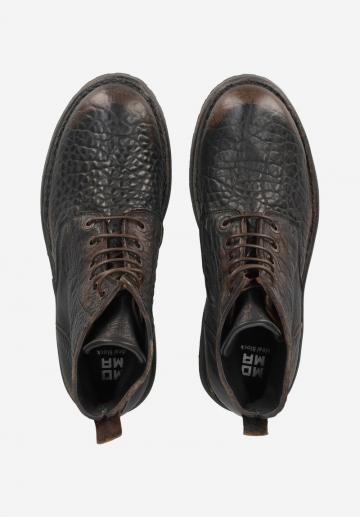 Ботинки на шнуровке