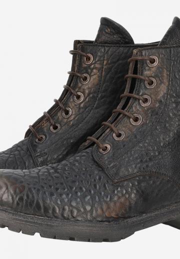Ботинки на шнуровке