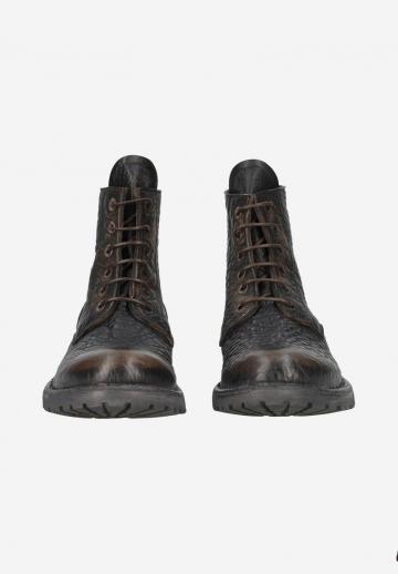 Ботинки на шнуровке