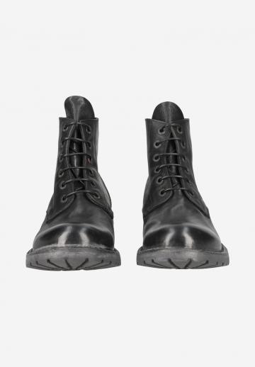 Ботинки на шнуровке