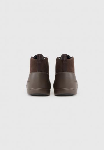 Ботинки на шнуровке