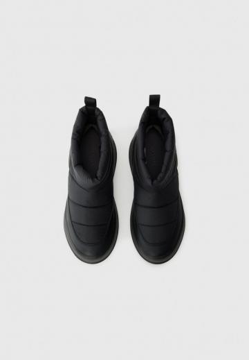 Гандбольные кроссовки