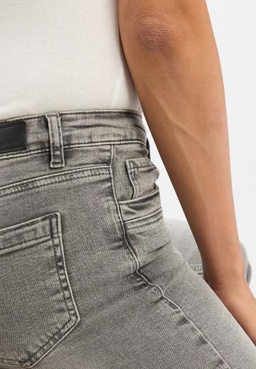 Клешеные брюки