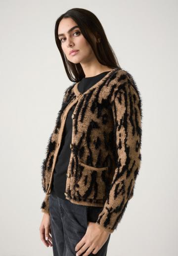Жаккардовая вязаная кофта