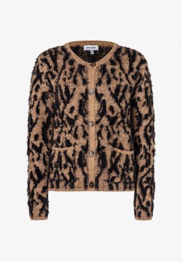 Жаккардовая вязаная кофта