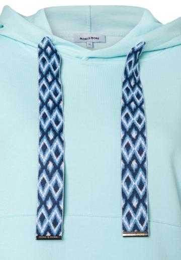 Пуловер с капюшоном